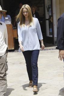 Lisa Kudrow feet photo thumbnail