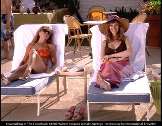 Lisa Kudrow feet photo thumbnail