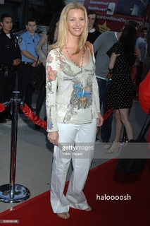Lisa Kudrow feet photo thumbnail