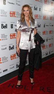 Lisa Kudrow feet photo thumbnail