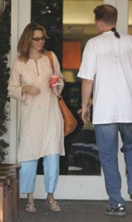Lisa Kudrow feet photo thumbnail