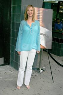 Lisa Kudrow feet photo thumbnail