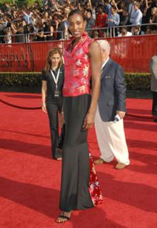 Lisa Leslie feet photo 18