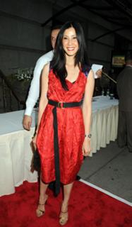 Lisa Ling feet photo thumbnail