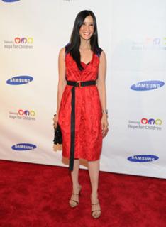 Lisa Ling feet photo thumbnail