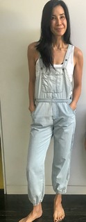 Lisa Ling feet photo thumbnail