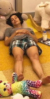 Lisa Ling feet photo thumbnail
