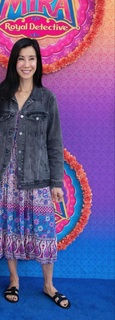 Lisa Ling feet photo thumbnail