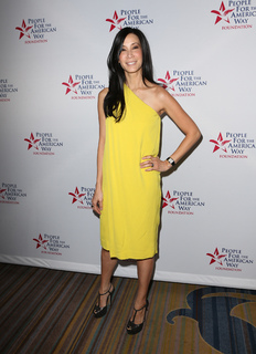 Lisa Ling feet photo thumbnail