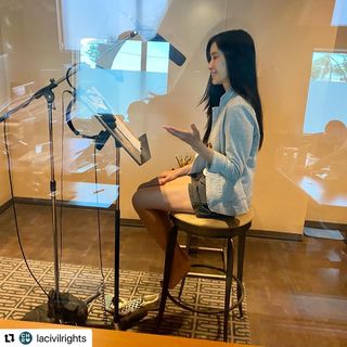 Lisa Ling feet photo thumbnail