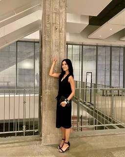 Lisa Ling feet photo thumbnail