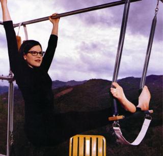 Lisa Loeb feet photo 16