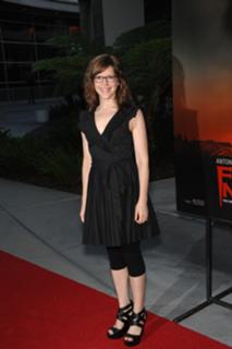 Lisa Loeb feet photo 13