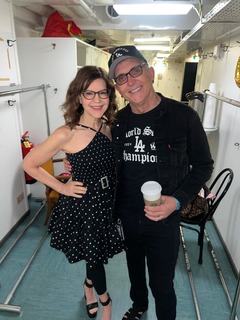 Lisa Loeb feet photo 3
