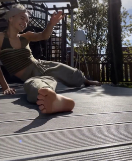 Lisa Mantler feet photo 10