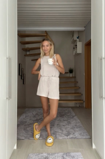 Lisa Mantler feet photo 15