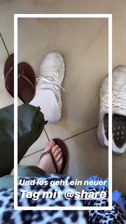 Lisa-Marie Koroll feet photo thumbnail