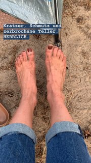 Lisa-Marie Koroll feet photo thumbnail