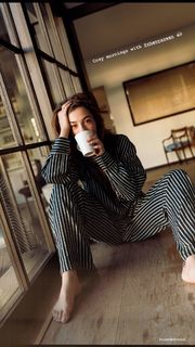 Lisa-Marie Koroll feet photo thumbnail