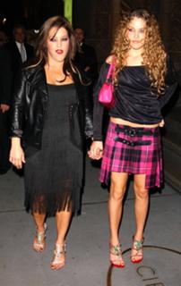 Lisa Marie Presley feet photo thumbnail