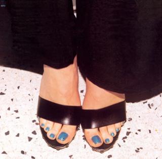 Lisa Marie Presley feet photo thumbnail