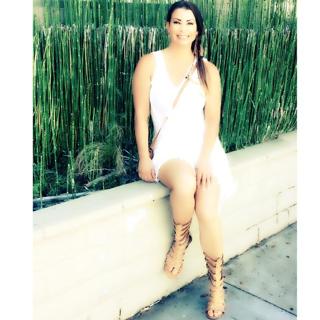 Lisa Marie Varon feet photo thumbnail