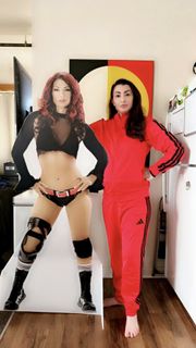 Lisa Marie Varon feet photo thumbnail