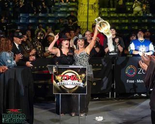 Lisa Marie Varon feet photo thumbnail