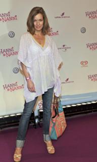 Lisa Martinek feet photo 2