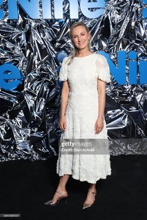 Lisa McCune feet photo 3
