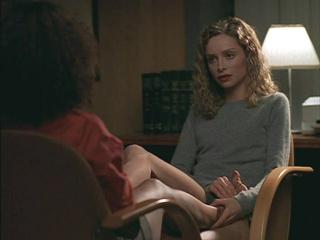 Lisa Nicole Carson feet photo 20