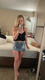 Lisa Peach feet photo thumbnail