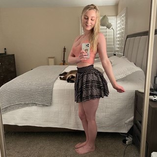 Lisa Peach feet photo thumbnail