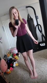 Lisa Peach feet photo thumbnail