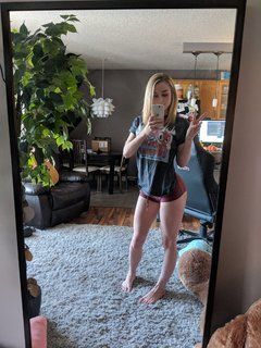 Lisa Peach feet photo thumbnail