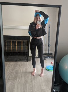 Lisa Peach feet photo thumbnail