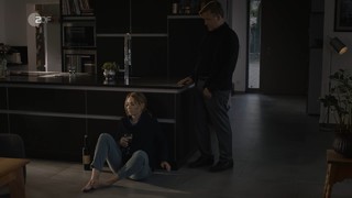 Lisa Potthoff feet photo thumbnail