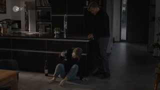 Lisa Potthoff feet photo thumbnail