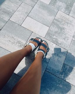 Lisa Ramos feet photo 4