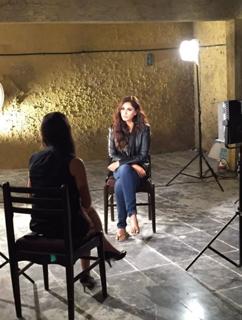 Lisa Ray feet photo 4