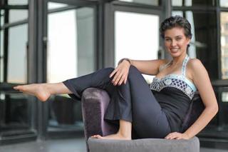 Lisa Ray feet photo 2