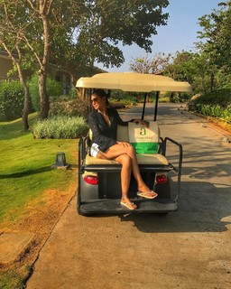 Lisa Ray feet photo 10