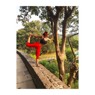 Lisa Ray feet photo 4