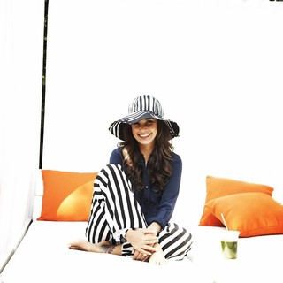 Lisa Ray feet photo 12