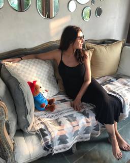 Lisa Ray feet photo 13