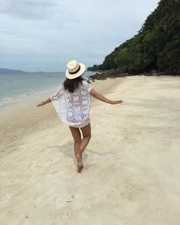 Lisa Ray feet photo 9