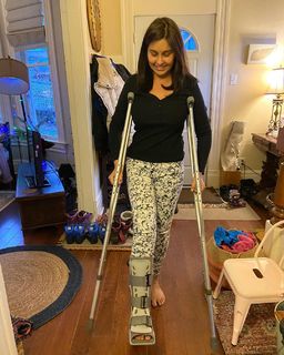 Lisa Ray feet photo 11