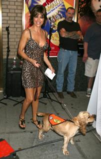 Lisa Rinna feet photo thumbnail