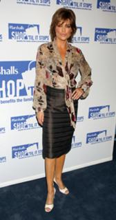 Lisa Rinna feet photo thumbnail