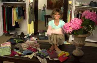 Lisa Rinna feet photo thumbnail